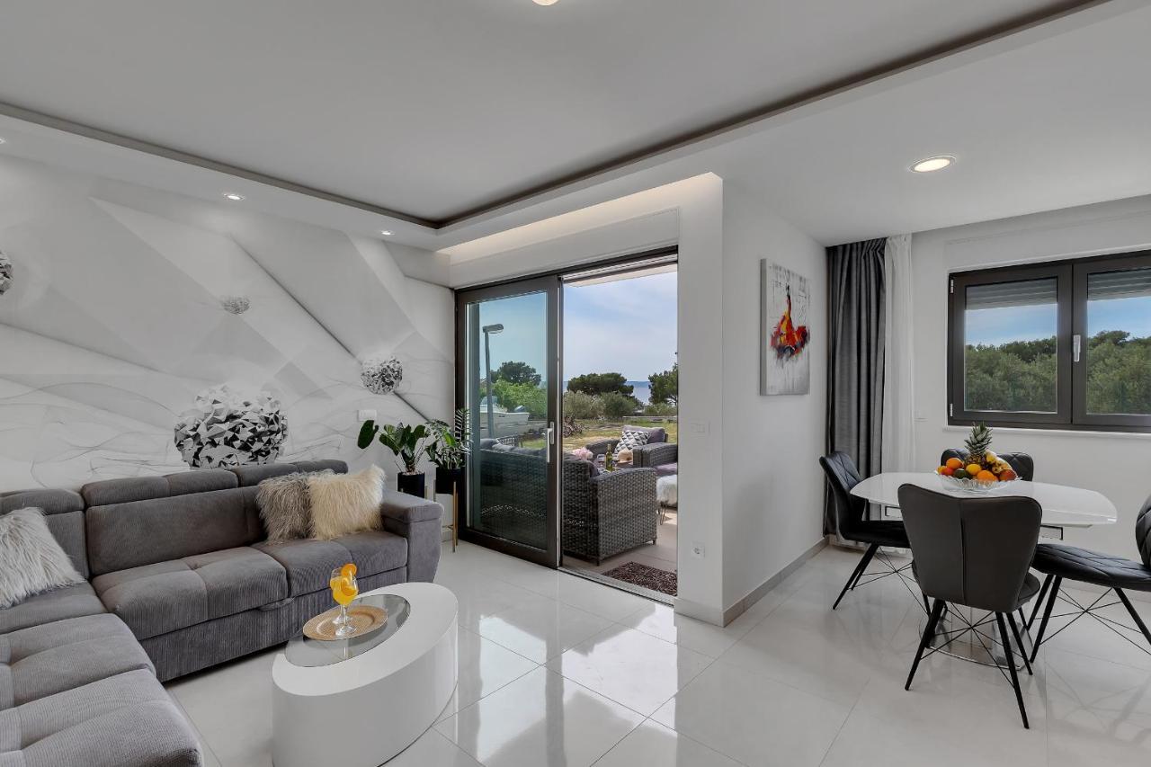 Luxury Promajna Beach Apartment Luaran gambar