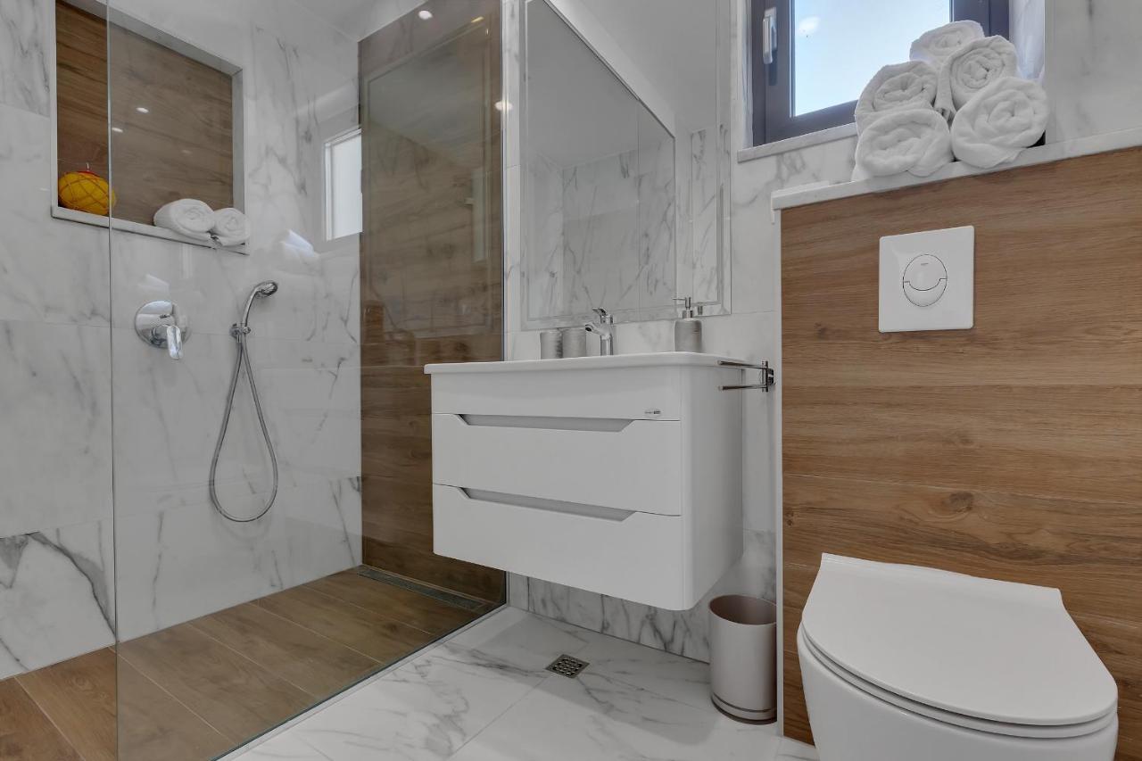 Luxury Promajna Beach Apartment Luaran gambar