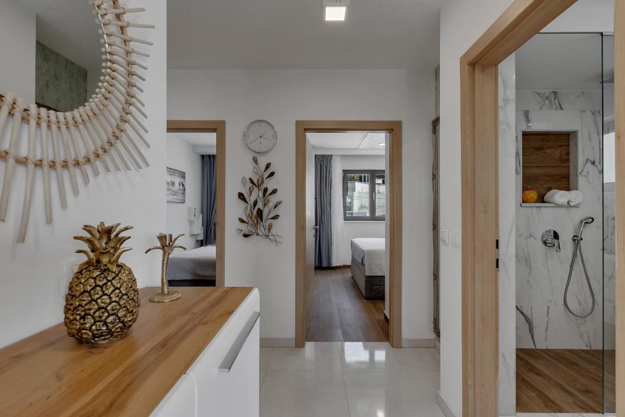 Luxury Promajna Beach Apartment Luaran gambar
