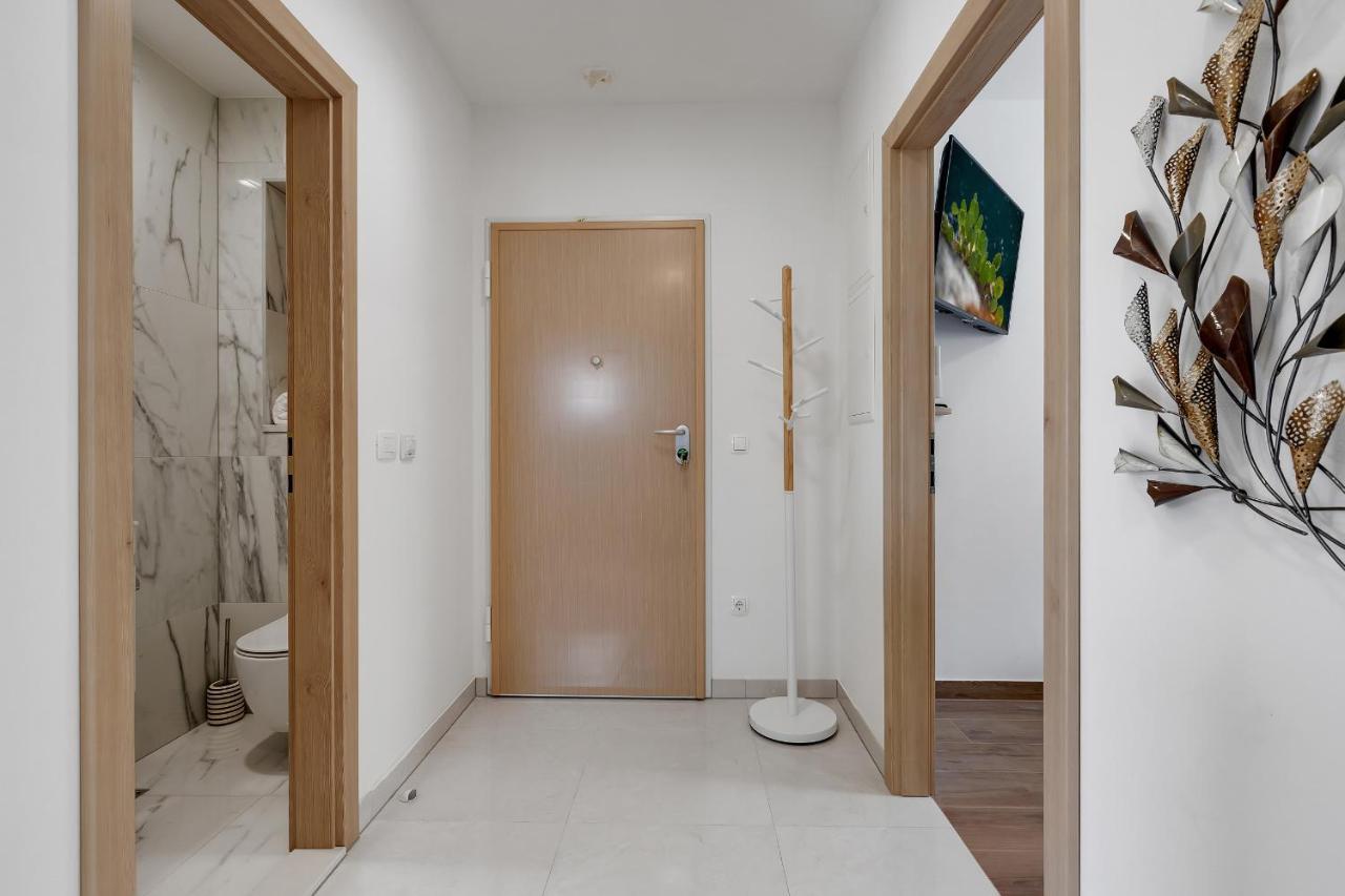 Luxury Promajna Beach Apartment Luaran gambar