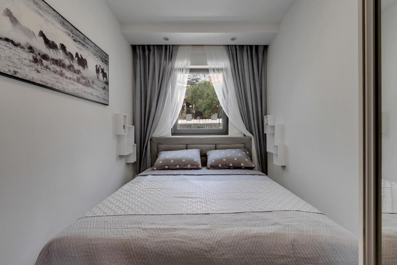 Luxury Promajna Beach Apartment Luaran gambar