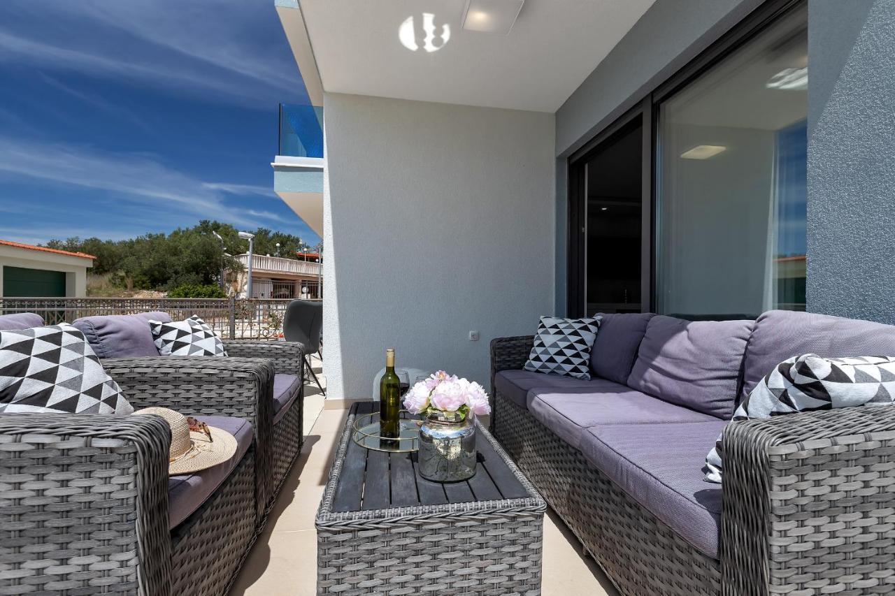 Luxury Promajna Beach Apartment Luaran gambar