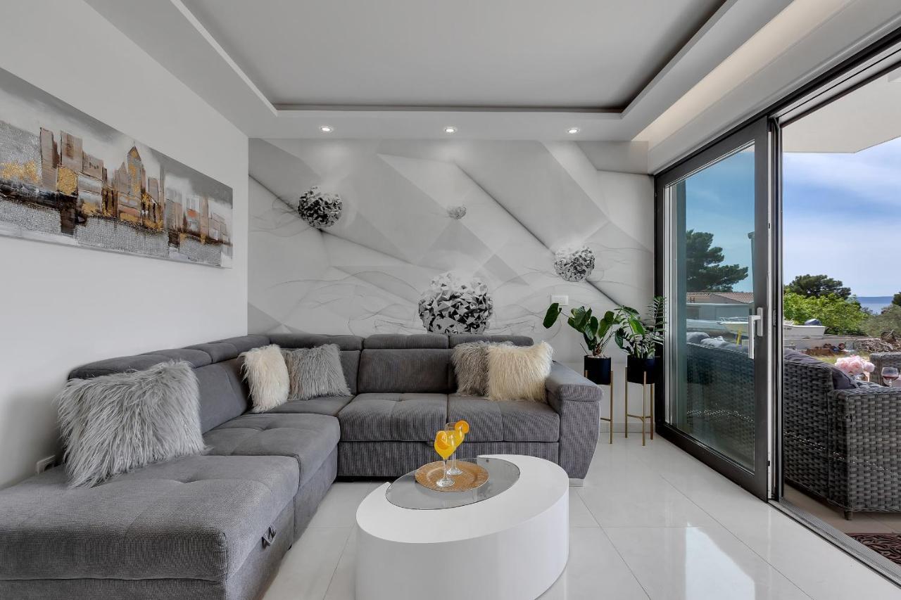 Luxury Promajna Beach Apartment Luaran gambar