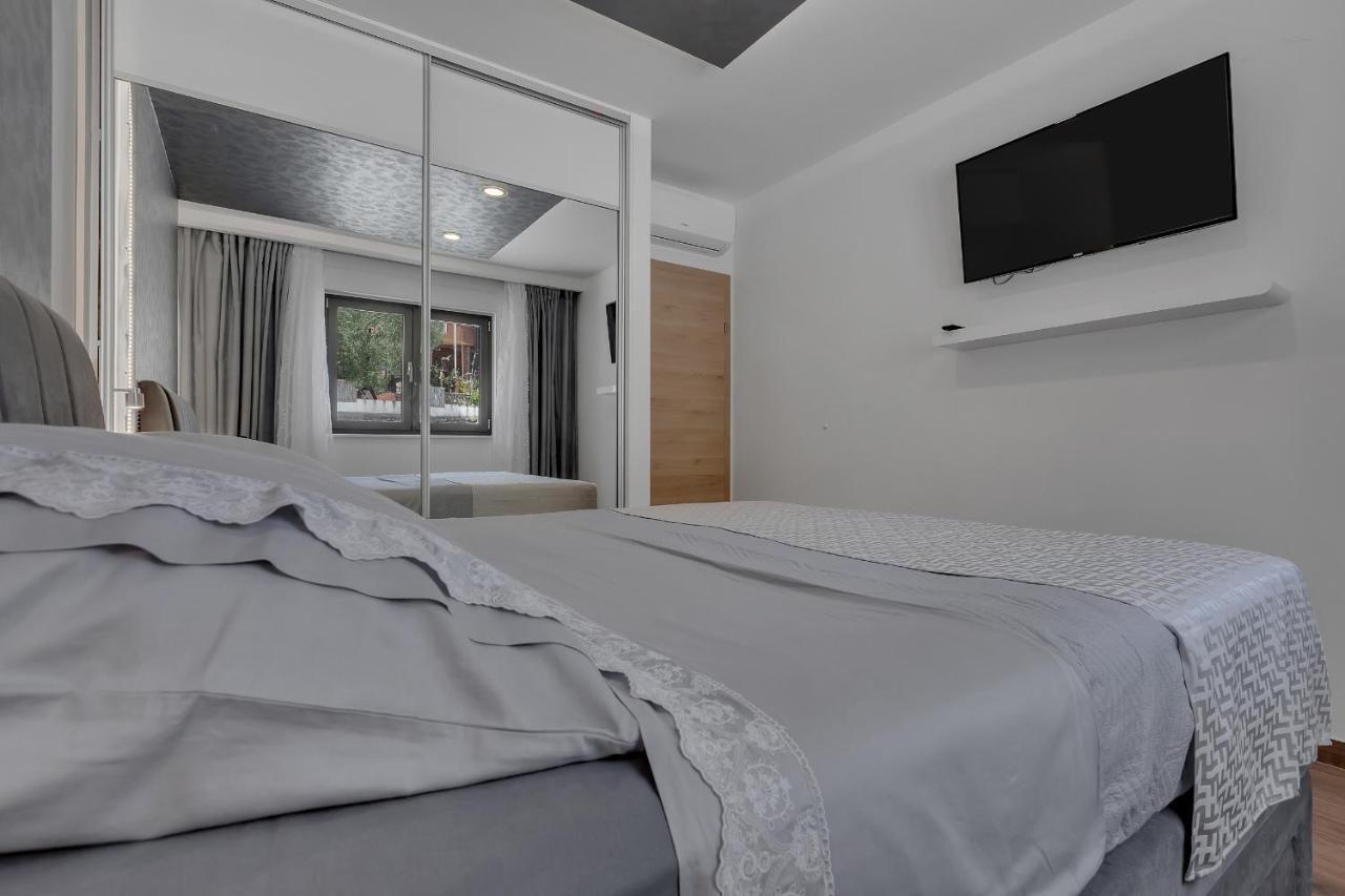 Luxury Promajna Beach Apartment Luaran gambar