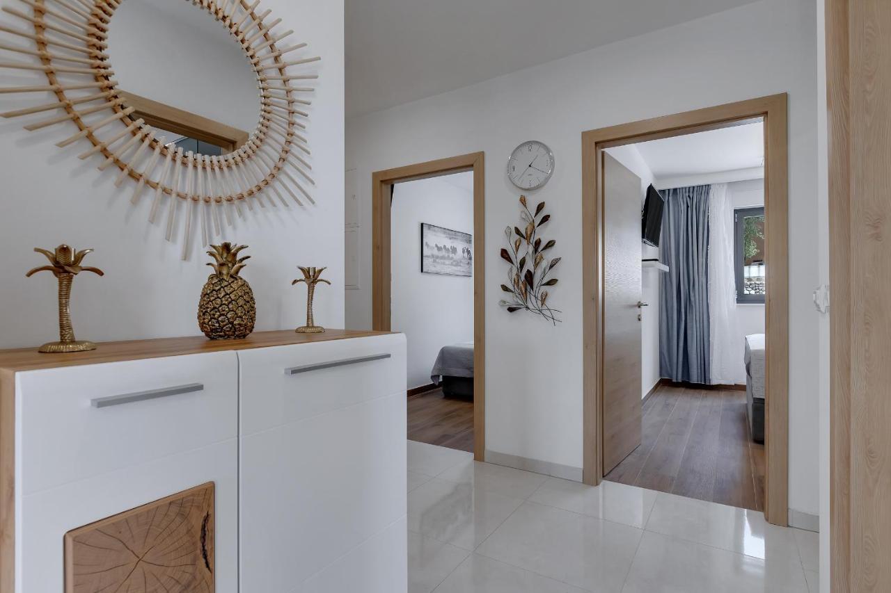 Luxury Promajna Beach Apartment Luaran gambar