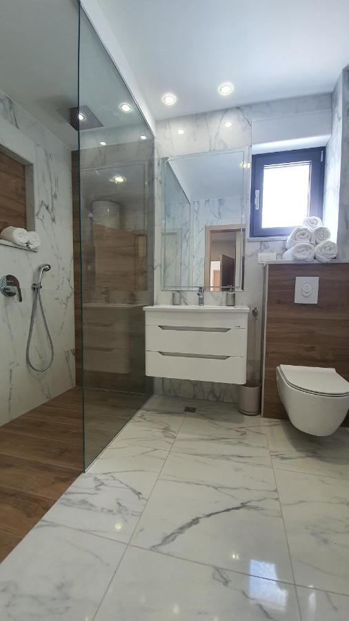 Luxury Promajna Beach Apartment Luaran gambar